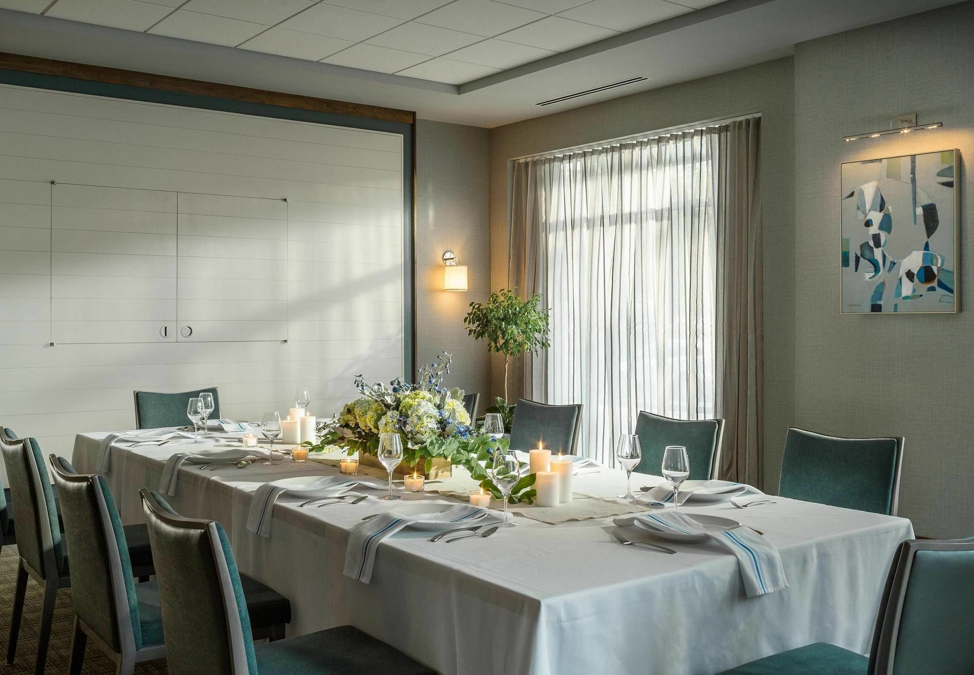 ホテル Courtyard Burlington Harbor エクステリア 写真