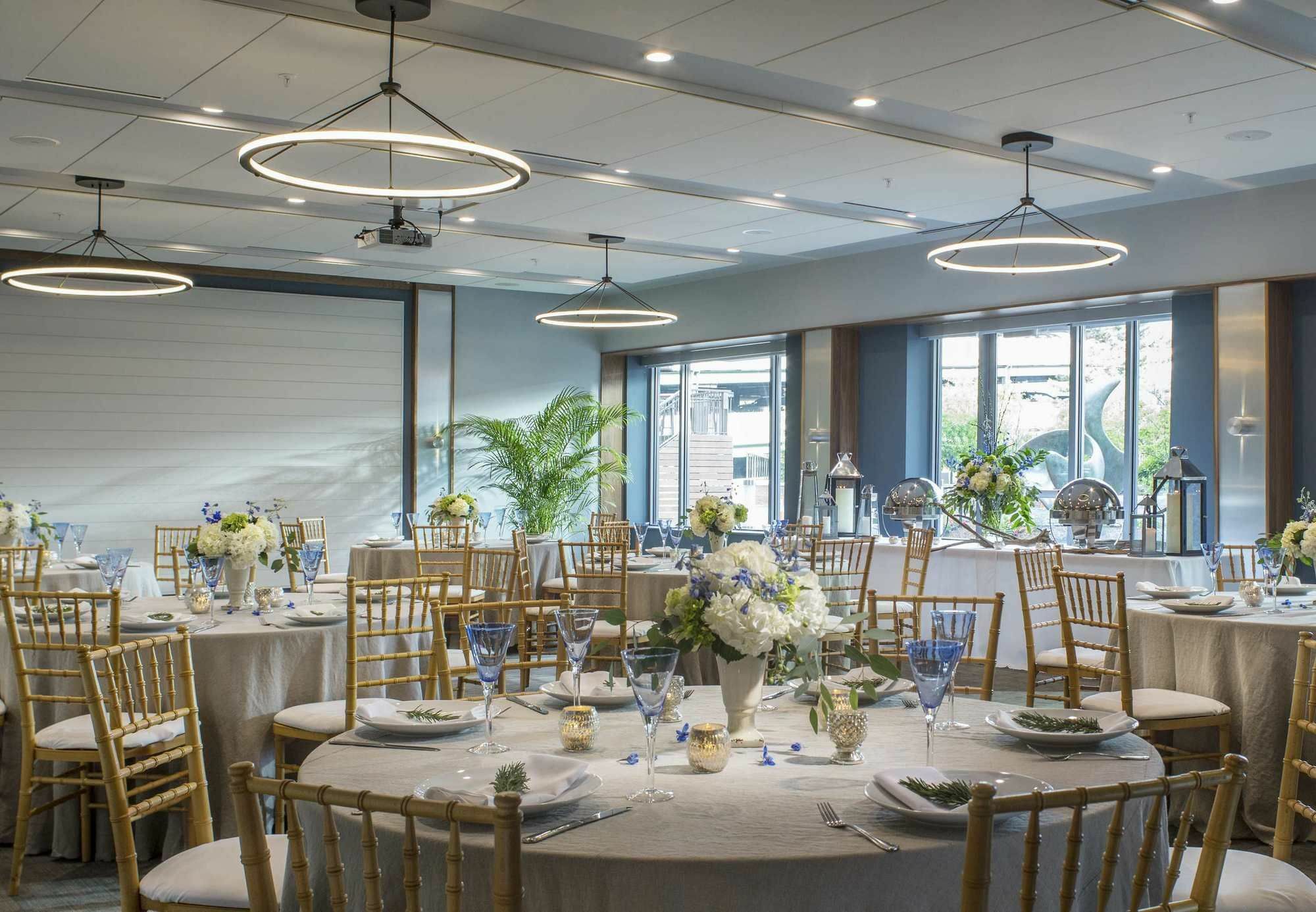 ホテル Courtyard Burlington Harbor エクステリア 写真